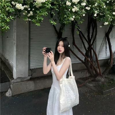 《安静》封面